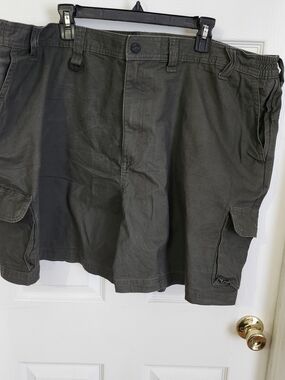 Men's Cargo Shorts in Dark Olive Green - Utility Pocket Style